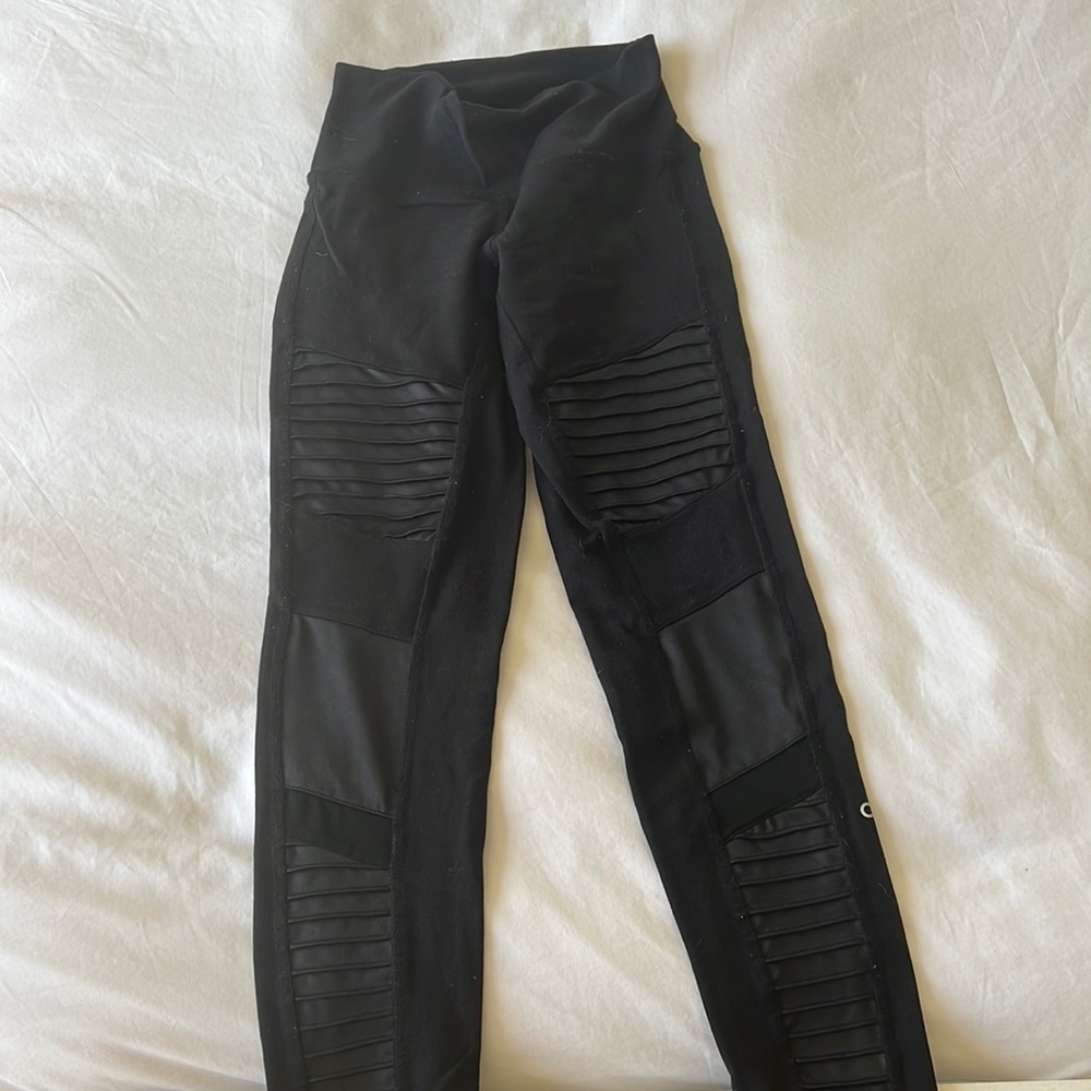 alo biker leggings size small